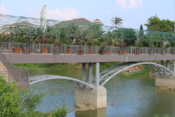 1585559699107325.jpg 亞龍灣濱海公園人行(xíng)橋工程x.jpg